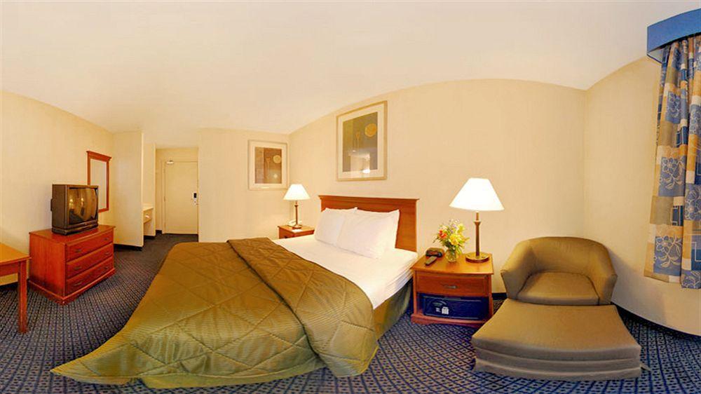 Towneplace Suites By Marriott Hadley Amherst Luaran gambar