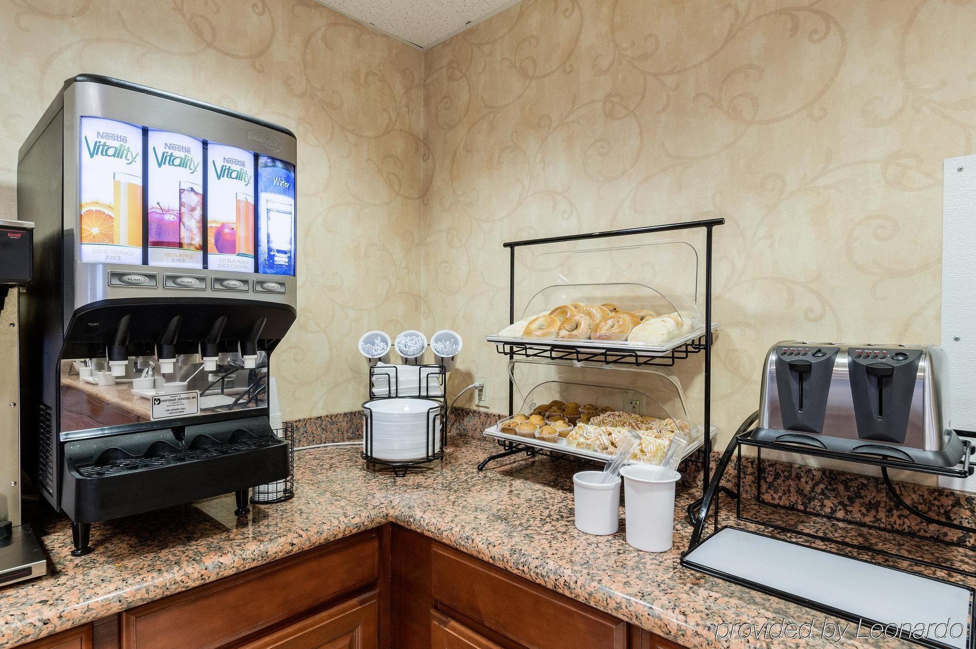 Towneplace Suites By Marriott Hadley Amherst Luaran gambar