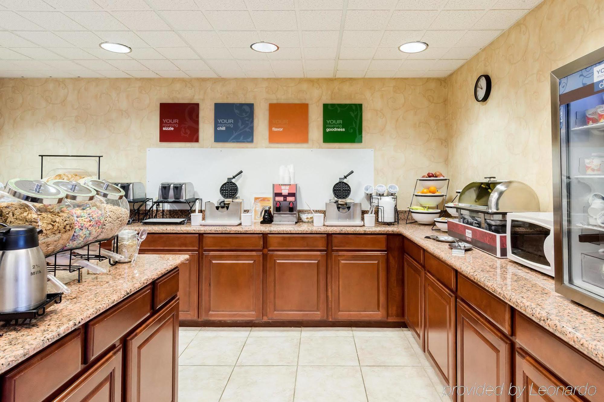 Towneplace Suites By Marriott Hadley Amherst Luaran gambar