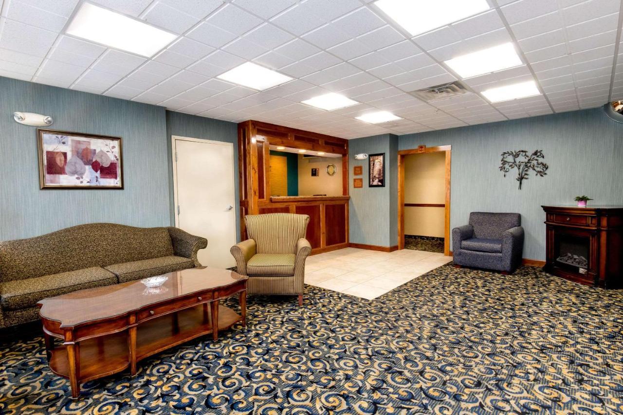 Towneplace Suites By Marriott Hadley Amherst Luaran gambar